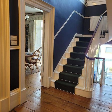 Spacious Town House With Swimming Pool Plymouth Bagian luar foto