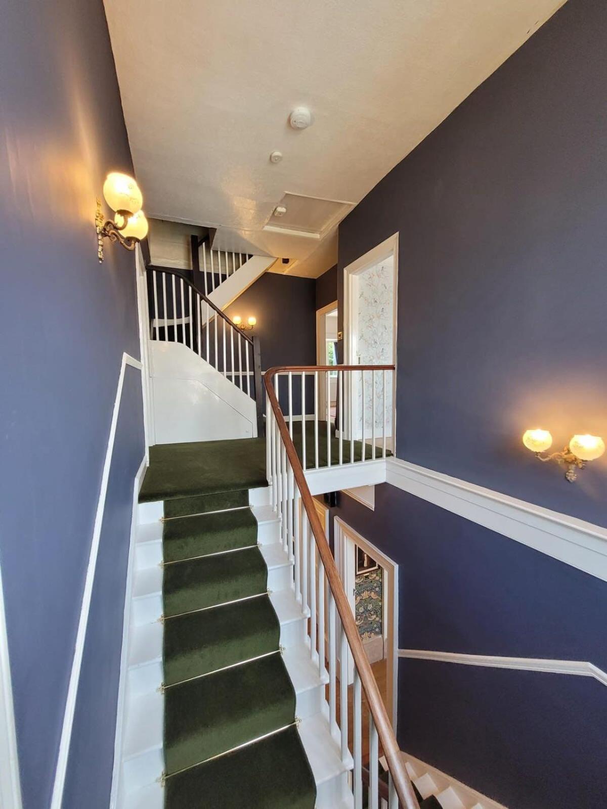 Spacious Town House With Swimming Pool Plymouth Bagian luar foto